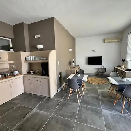 Dilion 2* Parikia (Paros)